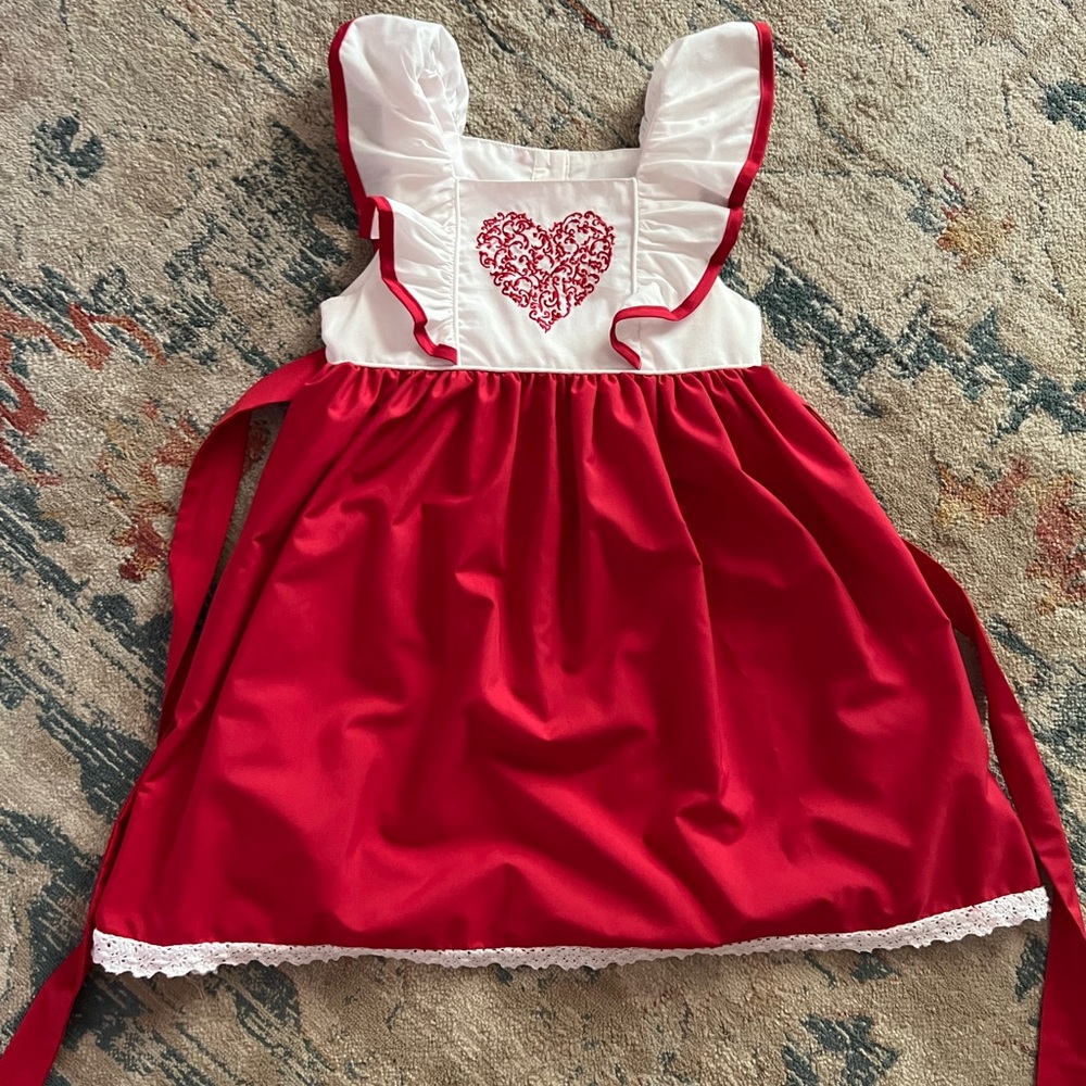 Heart smocked dress size 4T
